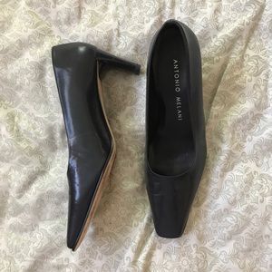 Antonio Melani pumps
